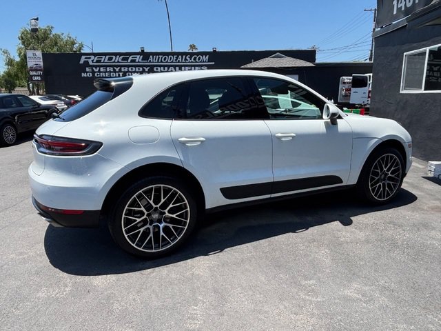 Used 2019 Porsche Macan AWD/4WD image 28