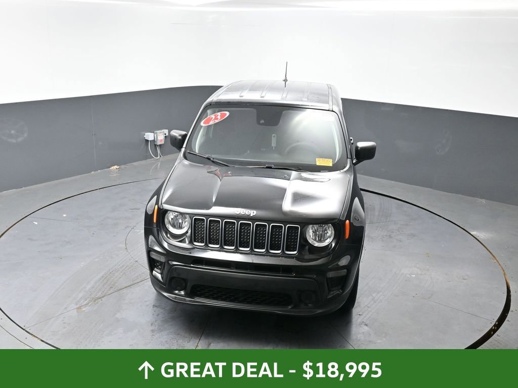 Used 2023 Jeep Renegade Latitude AWD/4WD image 43