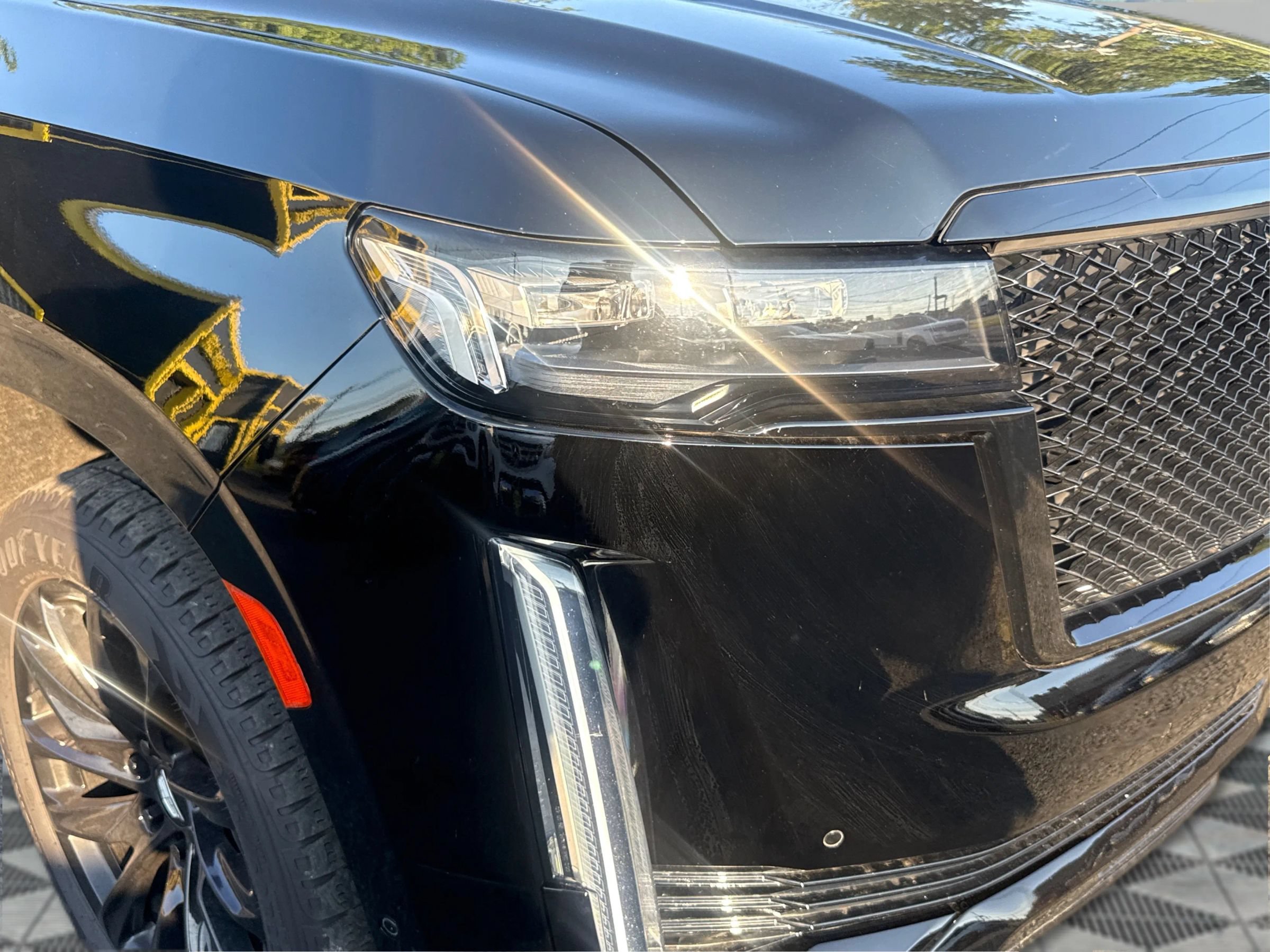 Used 2021 Cadillac Escalade ESV Sport w/ LPO, ONYX Package AWD/4WD image 30
