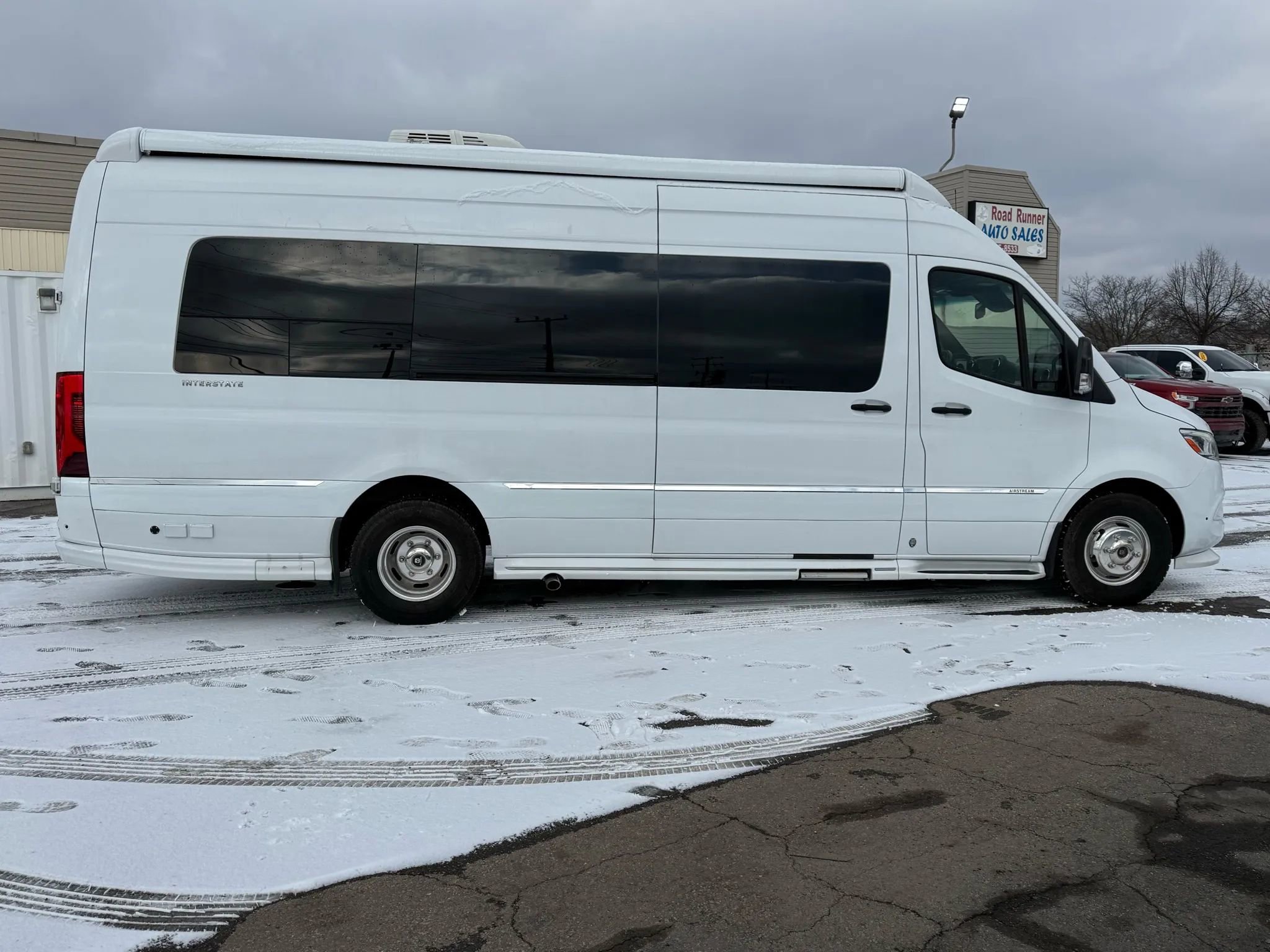 Used 2022 Mercedes-Benz Sprinter 3500 w/ Parking Package image 18