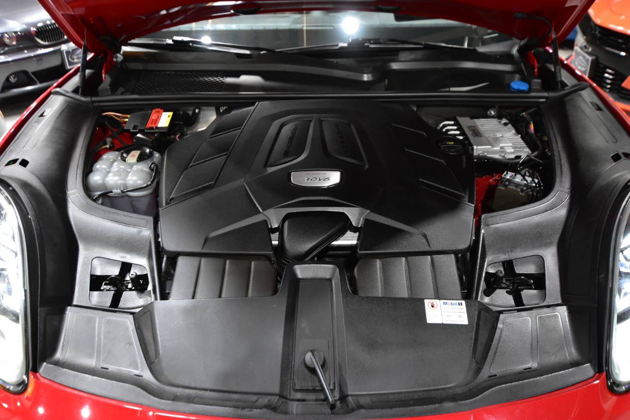 Used 2021 Porsche Cayenne AWD/4WD image 54
