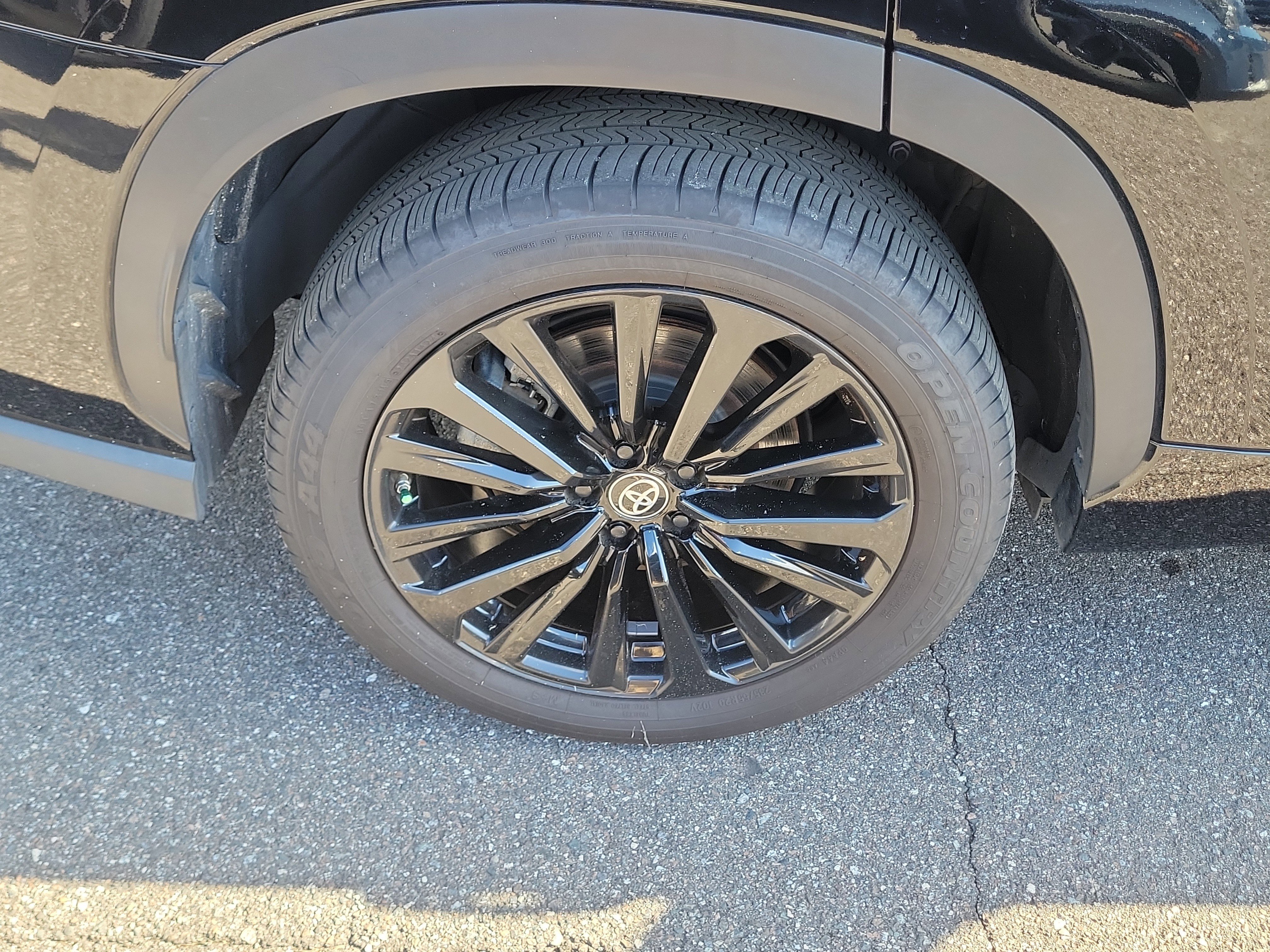 Used 2023 Toyota Highlander XSE FWD image 42