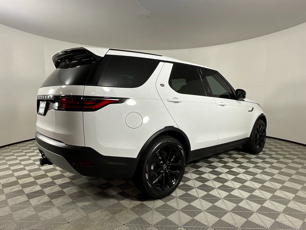 New 2026 Land Rover Discovery S AWD/4WD image 2