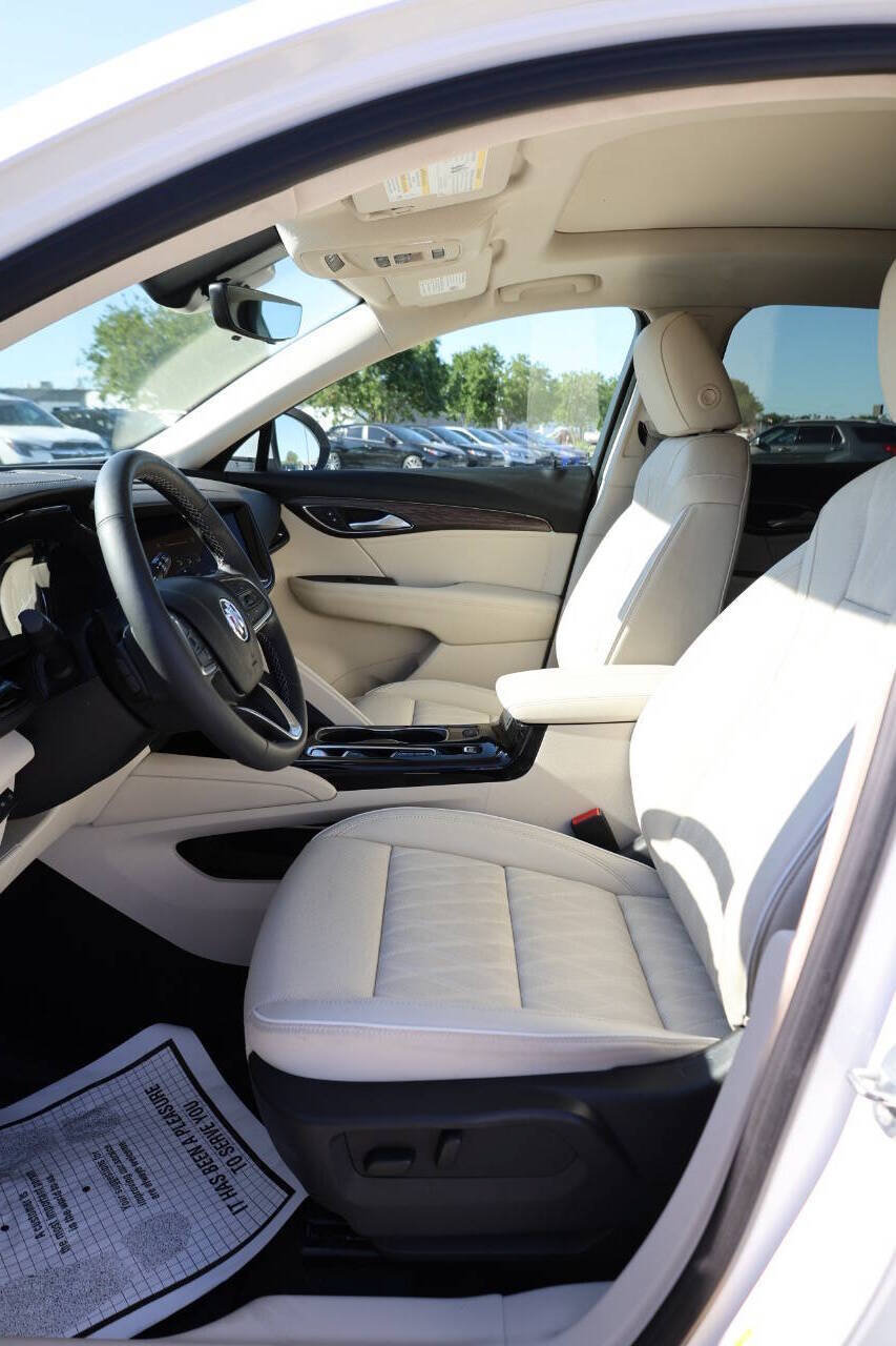 Used 2023 Buick Envision Avenir AWD/4WD image 13
