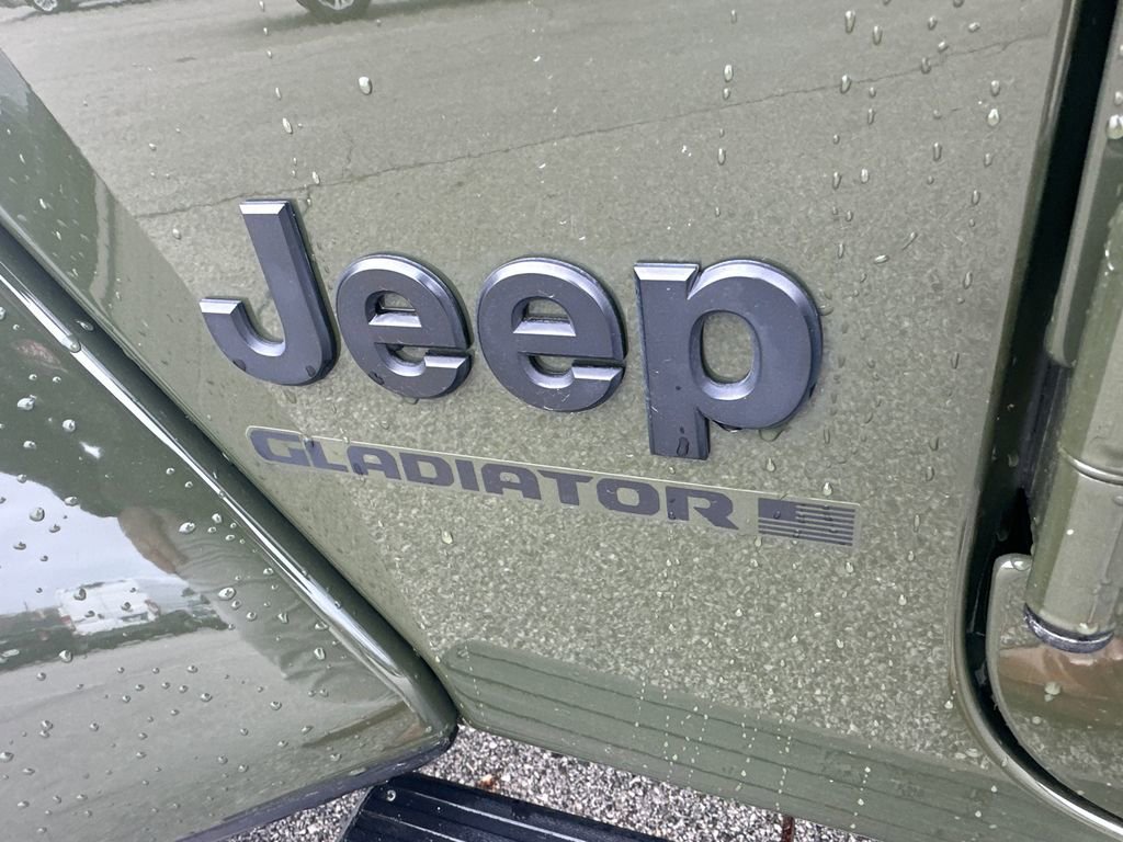 Used 2024 Jeep Gladiator Sport image 42