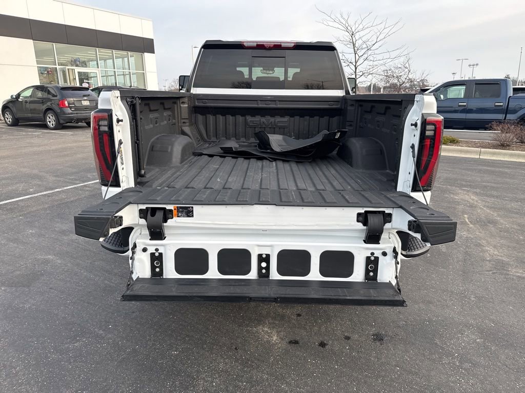 Certified 2025 GMC Sierra 3500 AT4 w/ AT4 Premium Plus Package image 32