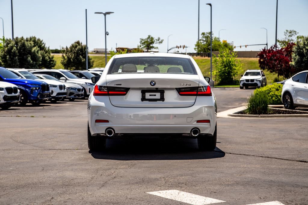 New 2026 BMW 330i xDrive Sedan w/ Convenience Package AWD/4WD image 4