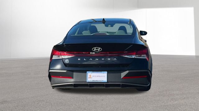 New 2026 Hyundai Elantra Sport w/ Cargo Package image 8