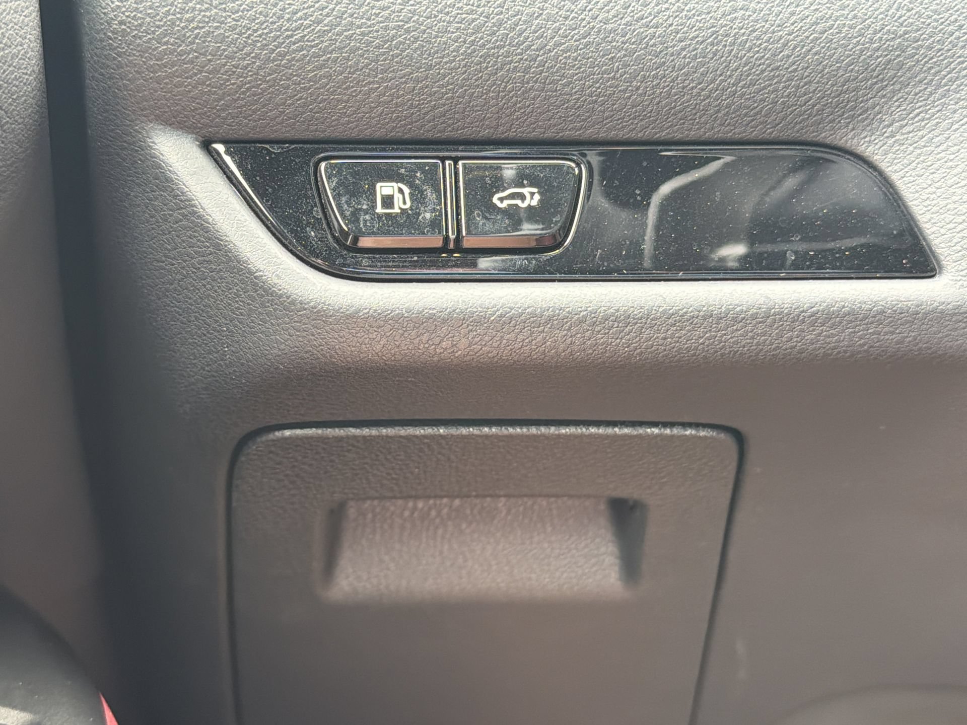 Used 2025 Lexus NX 350h AWD w/ Cold Area Package image 28