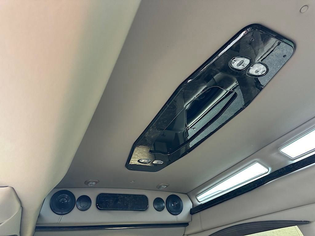 Used 2023 Chevrolet Express 2500 image 21