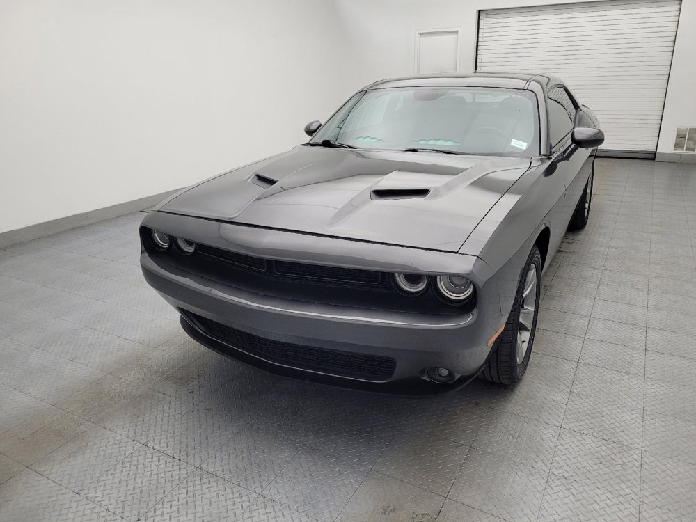 Used 2019 Dodge Challenger SXT RWD image 15