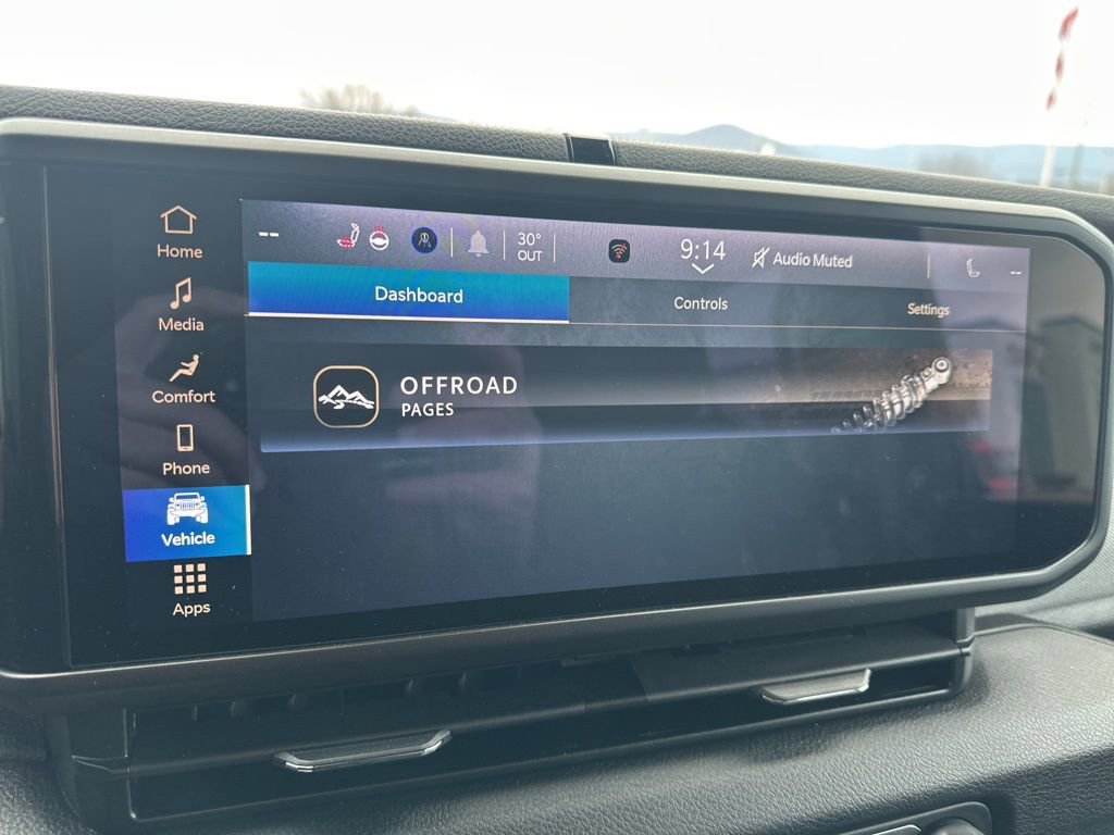 Used 2025 Jeep Wrangler Sport S image 27