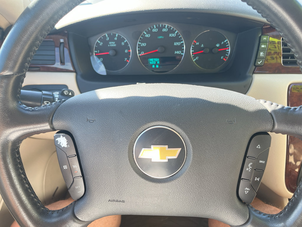 Used 2011 Chevrolet Impala LT w/ Luxury Edition Package FWD image 14