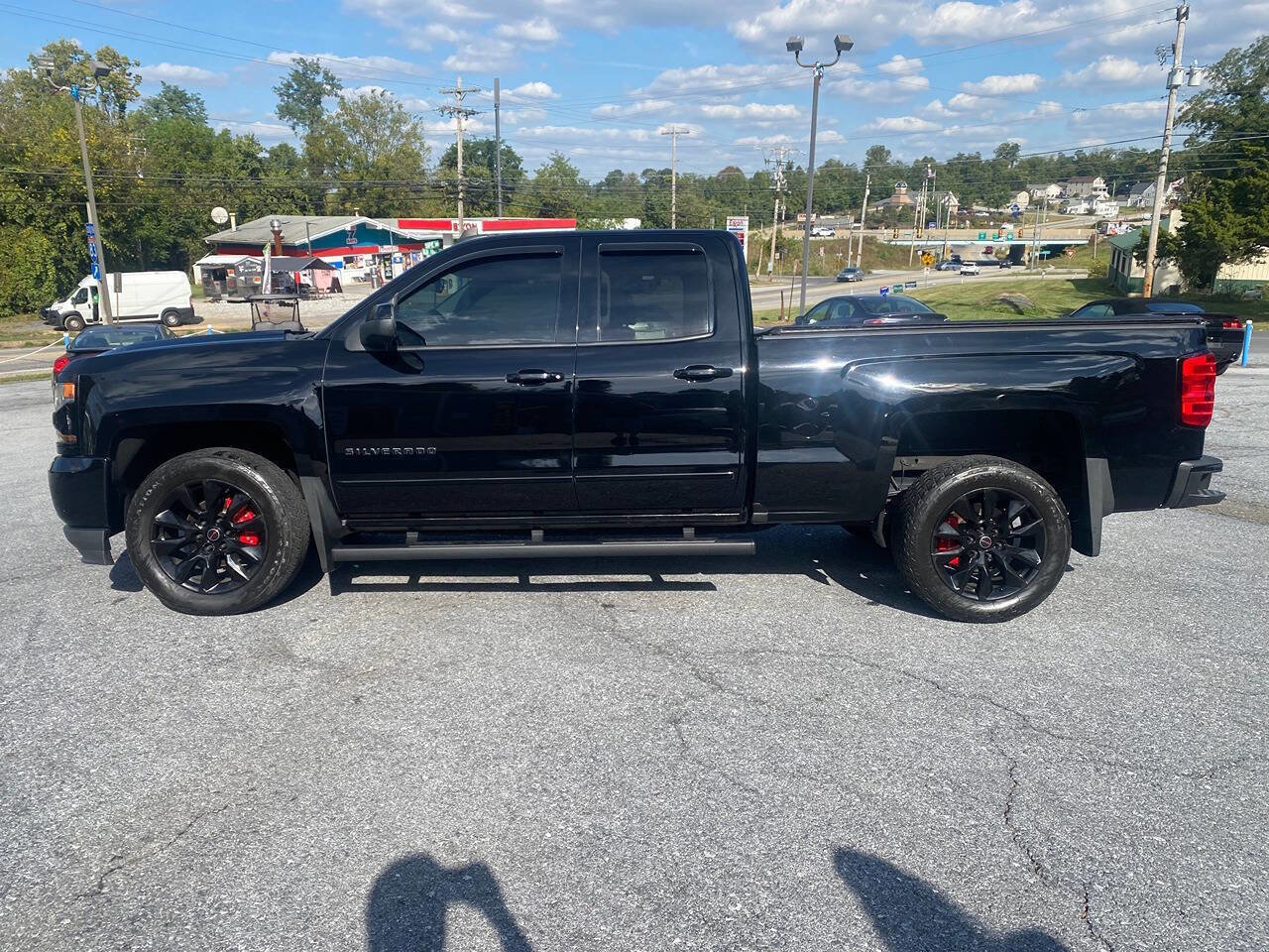 Used 2018 Chevrolet Silverado 1500 LT w/ All Star Edition image 9