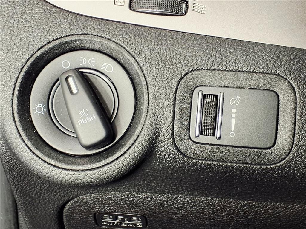 Used 2015 Dodge Journey Crossroad w/ Flexible Seating Group image 24