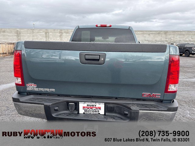 Used 2007 GMC Sierra 2500 SLE w/ Z71 Off-Road Package image 6