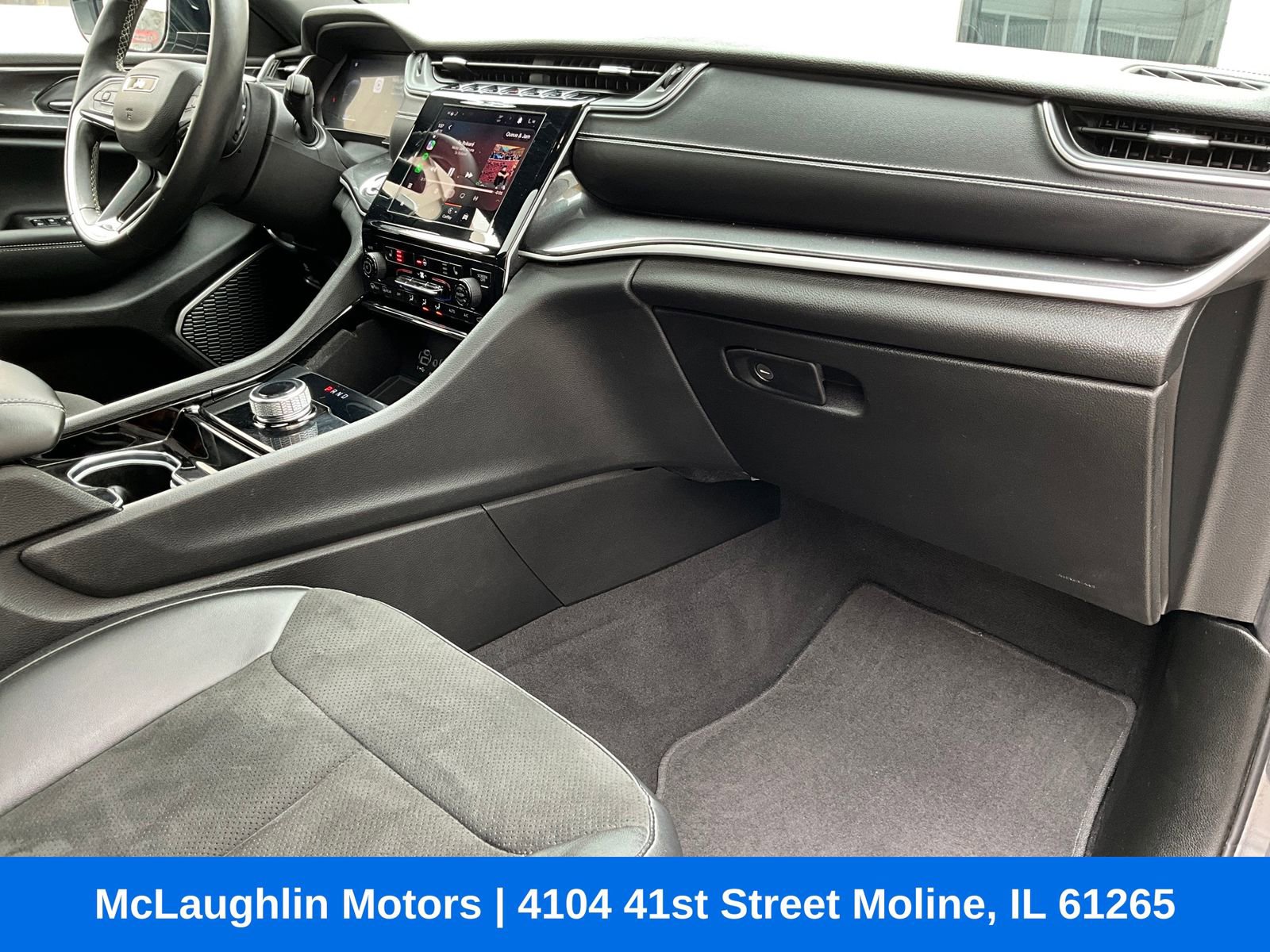Used 2022 Jeep Grand Cherokee L Laredo AWD/4WD image 9