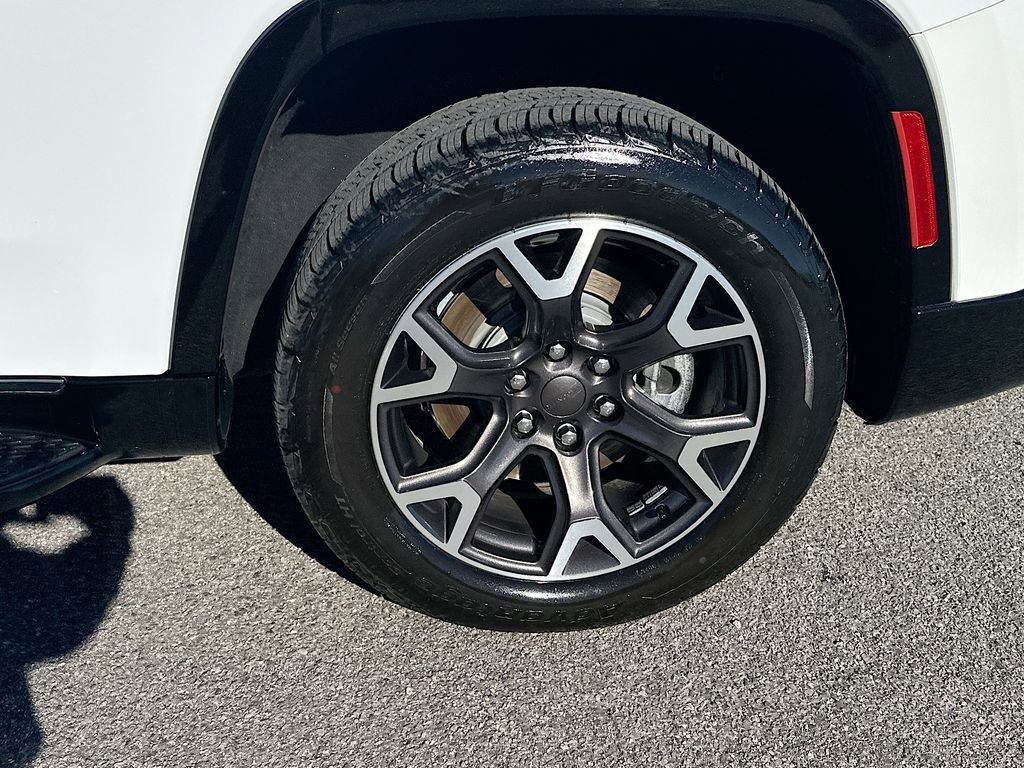 Used 2023 Jeep Wagoneer Series III w/ Preferred Equipment Group image 24