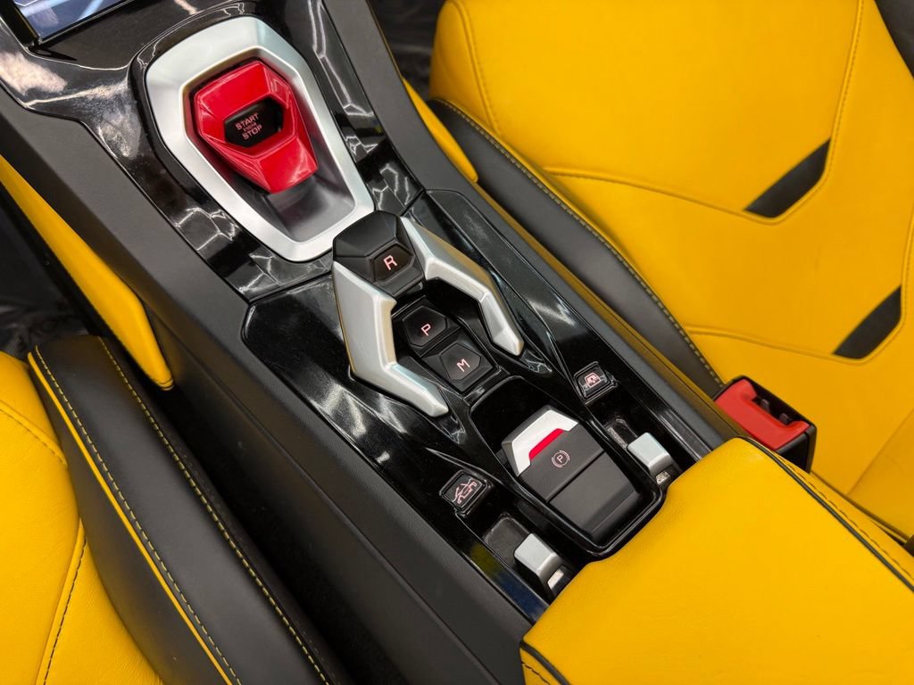 Used 2022 Lamborghini Huracan EVO RWD image 21