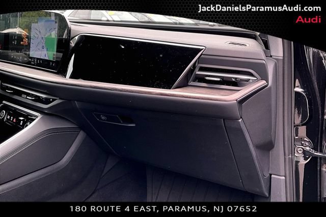Used 2025 Audi Q5 Premium Plus w/ Premium Plus AWD/4WD image 14