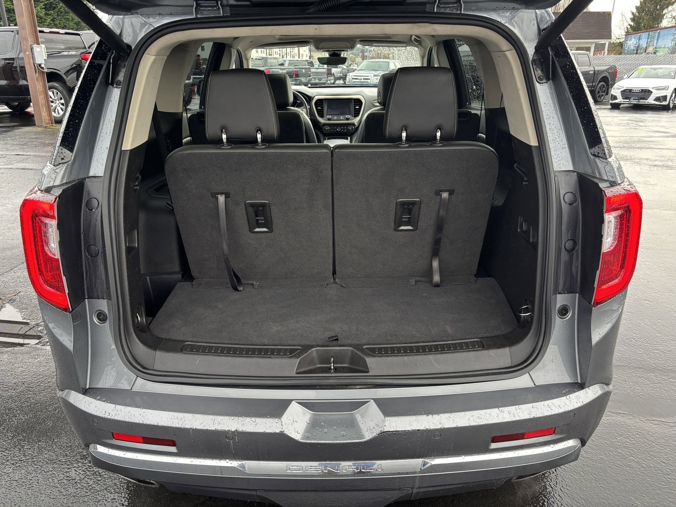 Used 2022 GMC Acadia Denali image 16