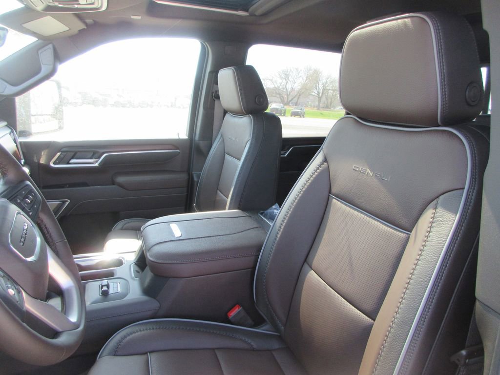 New 2026 GMC Sierra 2500 Denali w/ Denali Reserve Package image 13