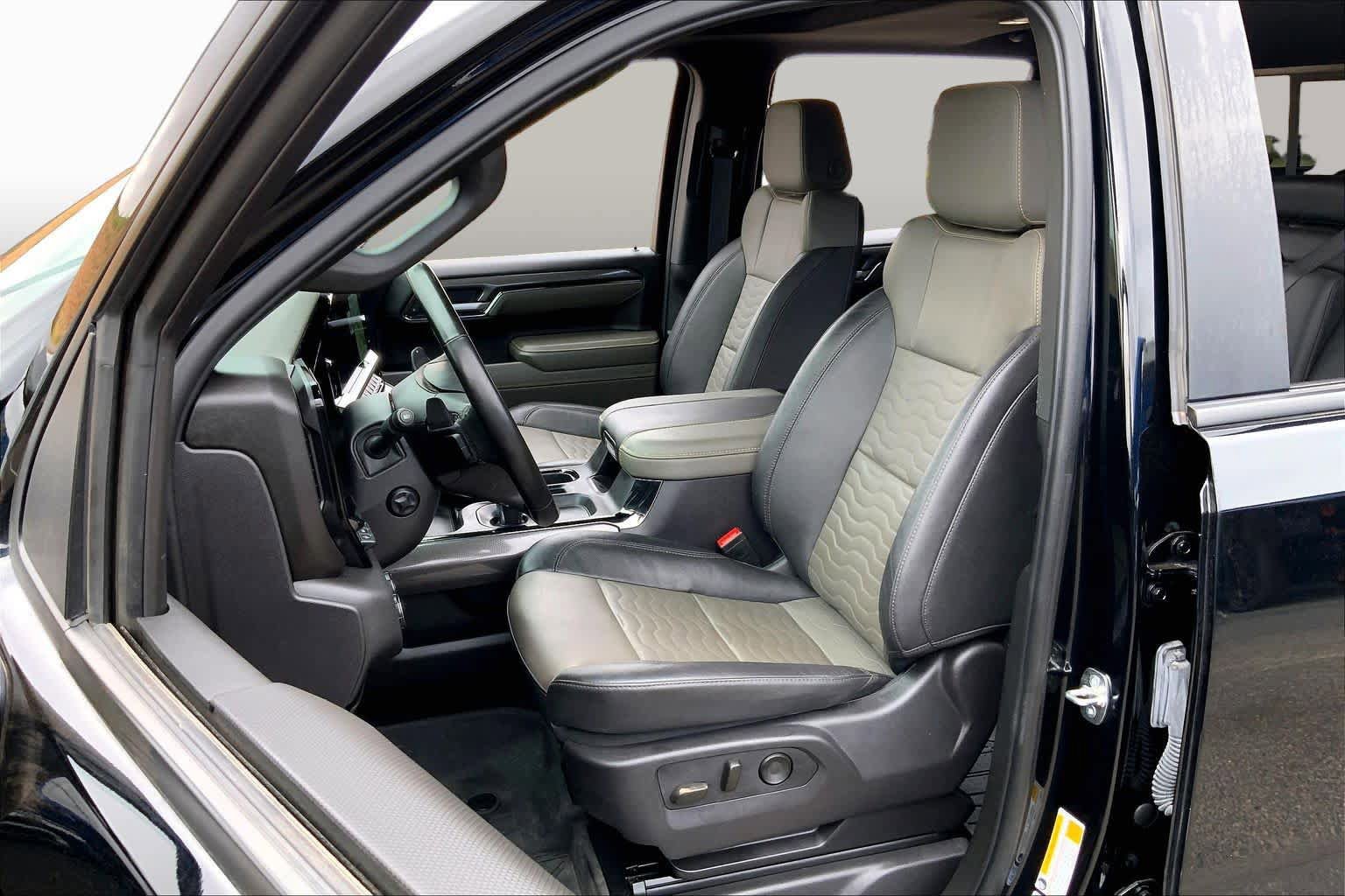 Used 2024 Chevrolet Silverado 1500 ZR2 w/ Technology Package AWD/4WD image 8