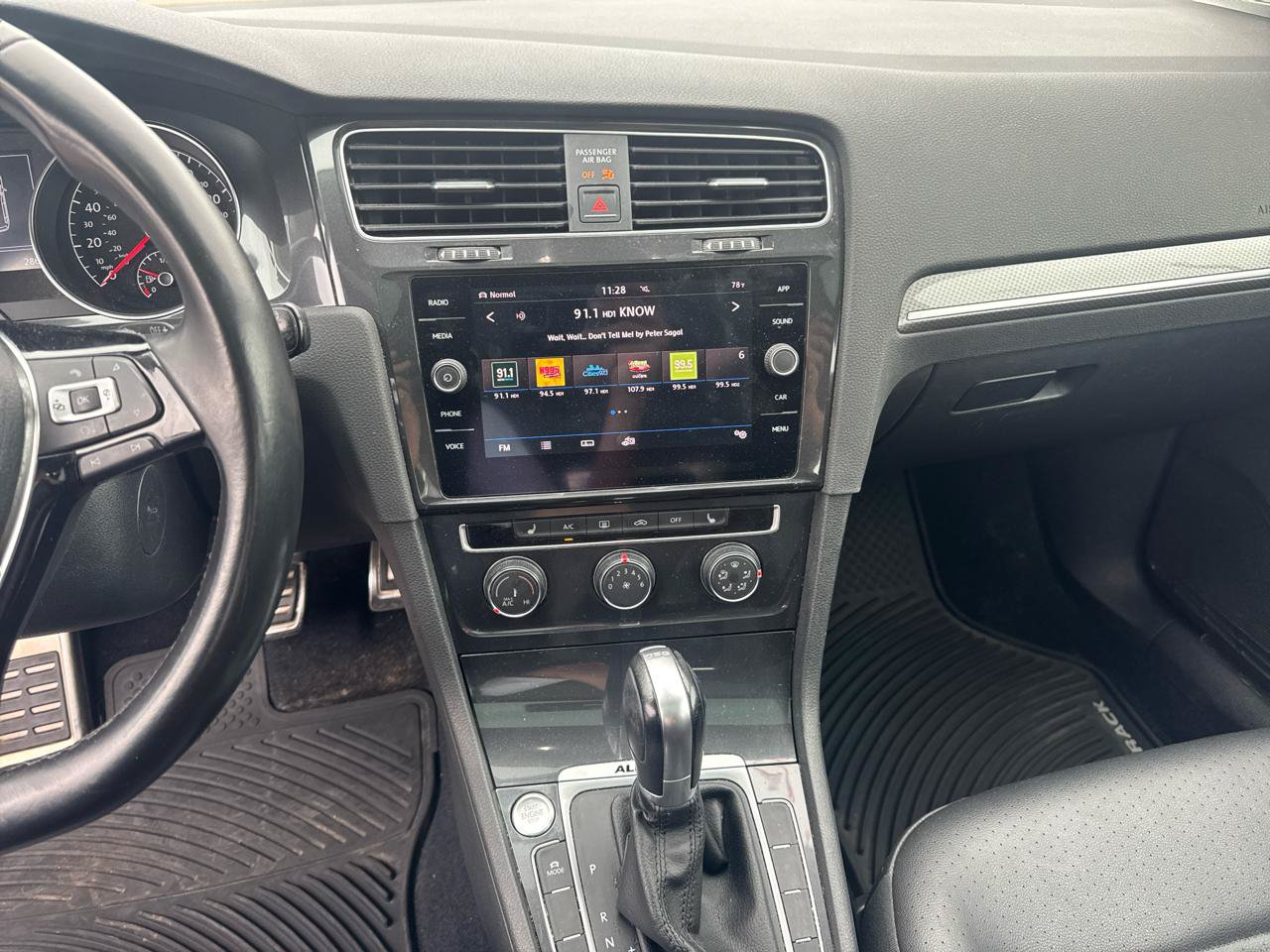 Used 2018 Volkswagen Golf Alltrack SEL AWD/4WD image 10