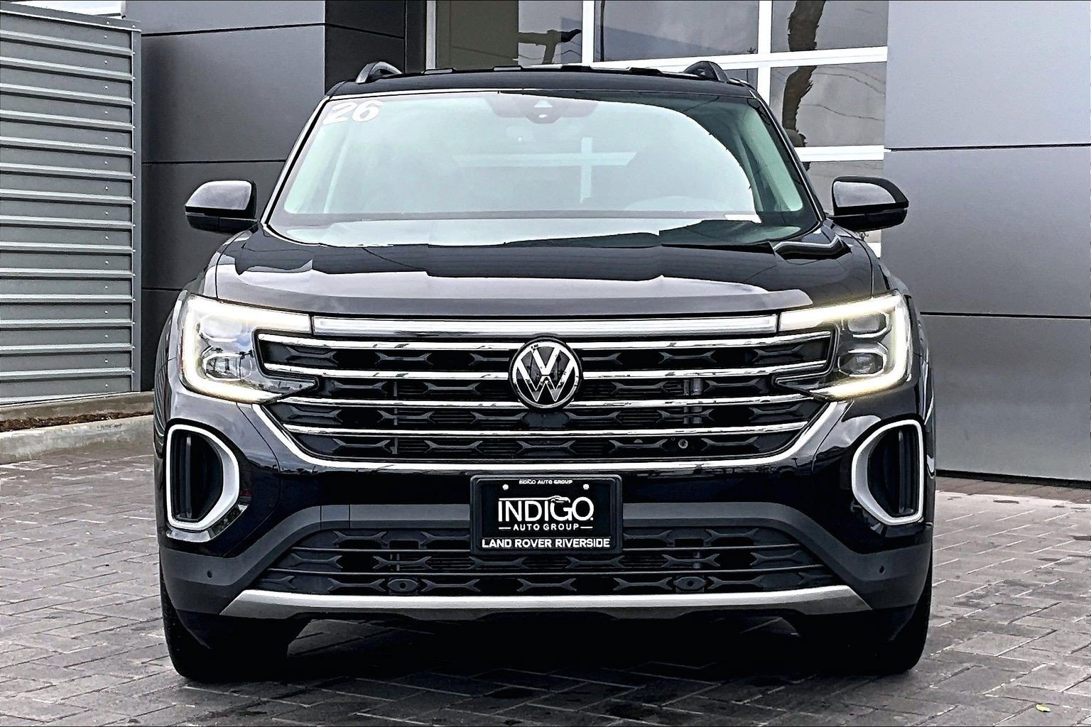 Used 2026 Volkswagen Atlas SE FWD image 2