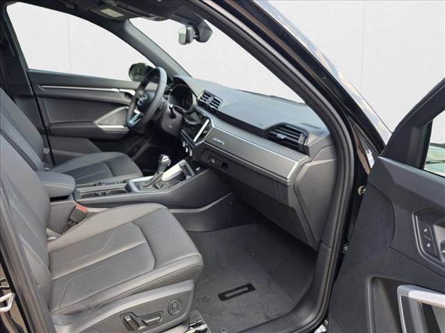 New 2025 Audi Q3 2.0T Premium w/ Convenience Package AWD/4WD image 12