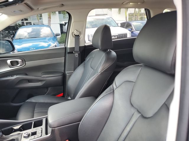 Certified 2024 Kia Sorento S w/ Panoramic Sunroof Package FWD image 17