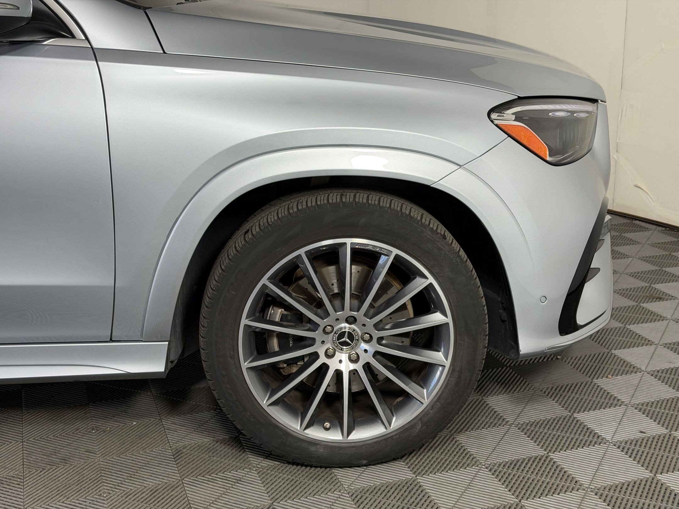 Used 2024 Mercedes-Benz GLE 450 4MATIC image 13
