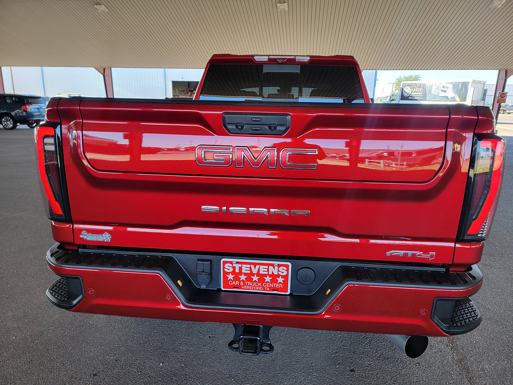 Used 2025 GMC Sierra 2500 AT4 w/ Technology Package AWD/4WD image 9