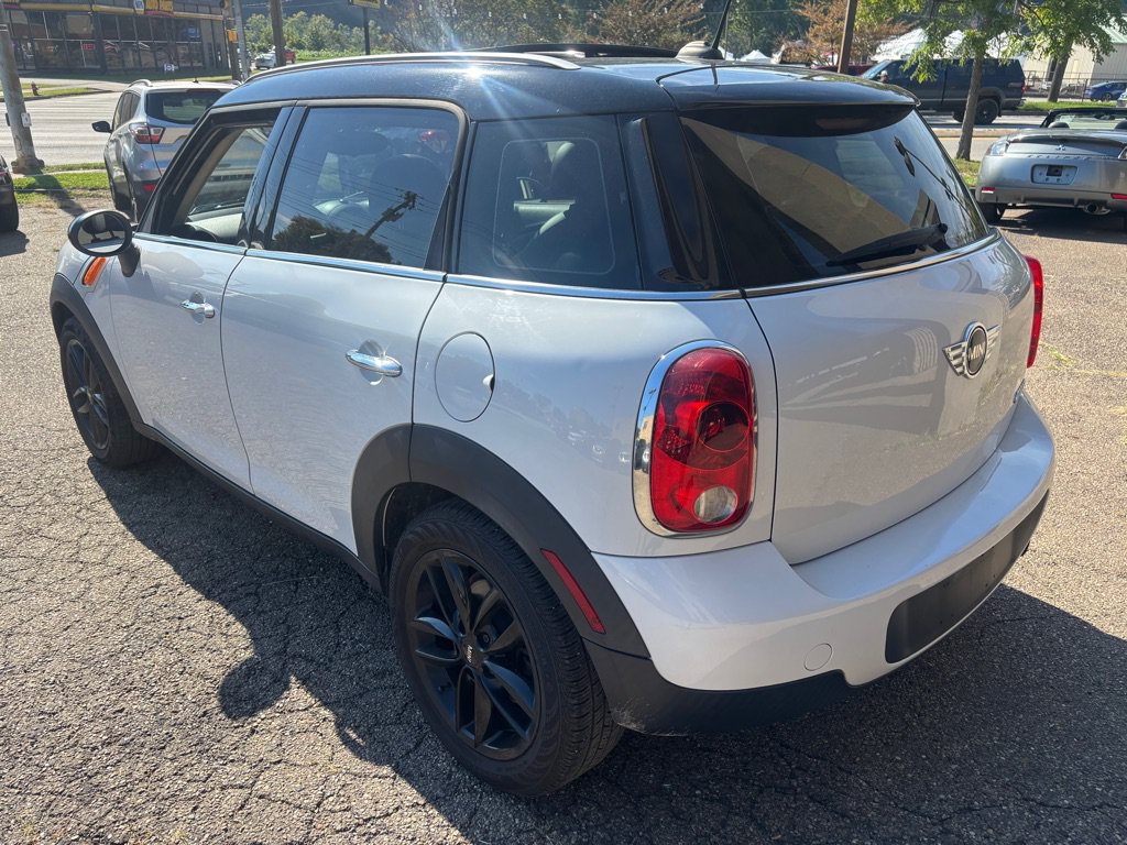 Used 2013 MINI Cooper Countryman FWD image 3