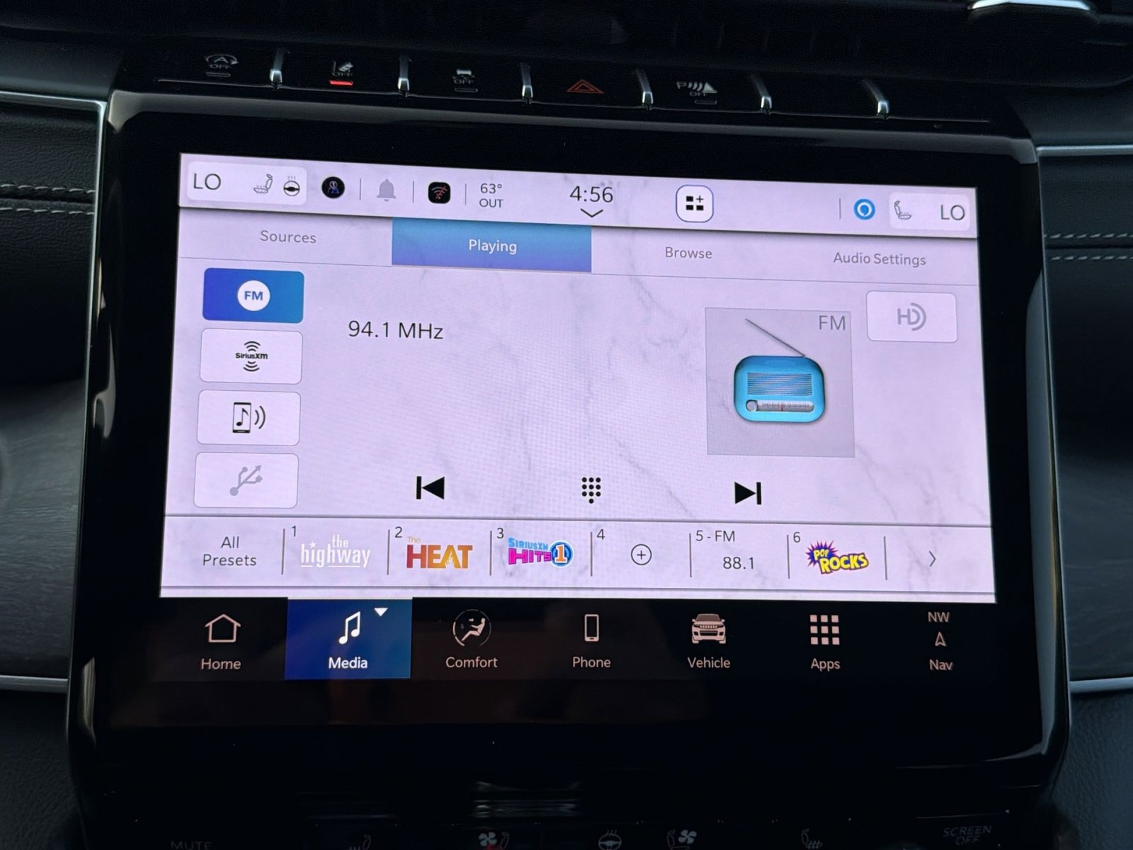 New 2025 Jeep Grand Cherokee Limited w/ Luxury Tech Group II image 18