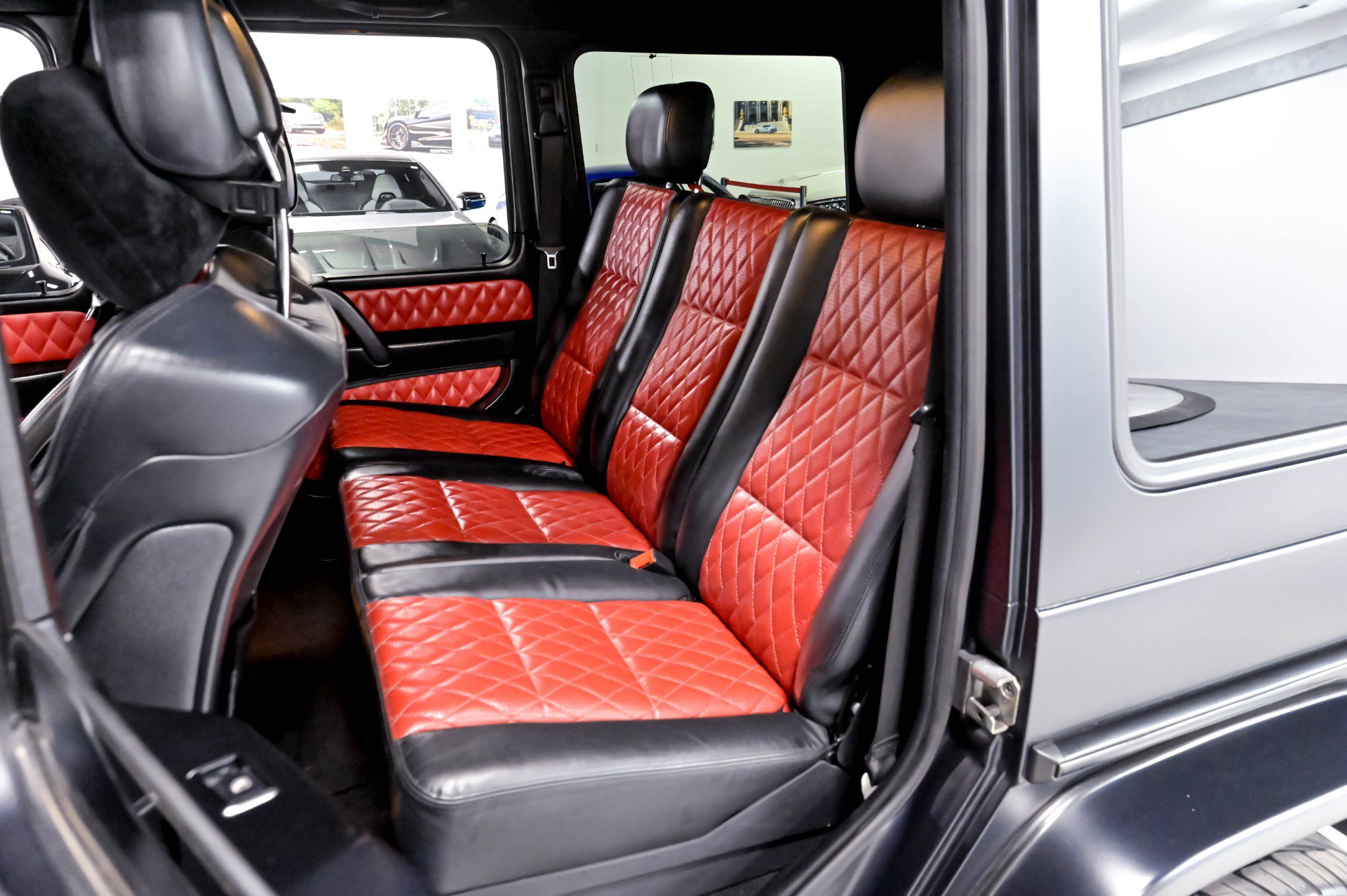 Used 2014 Mercedes-Benz G 63 AMG 4MATIC image 13