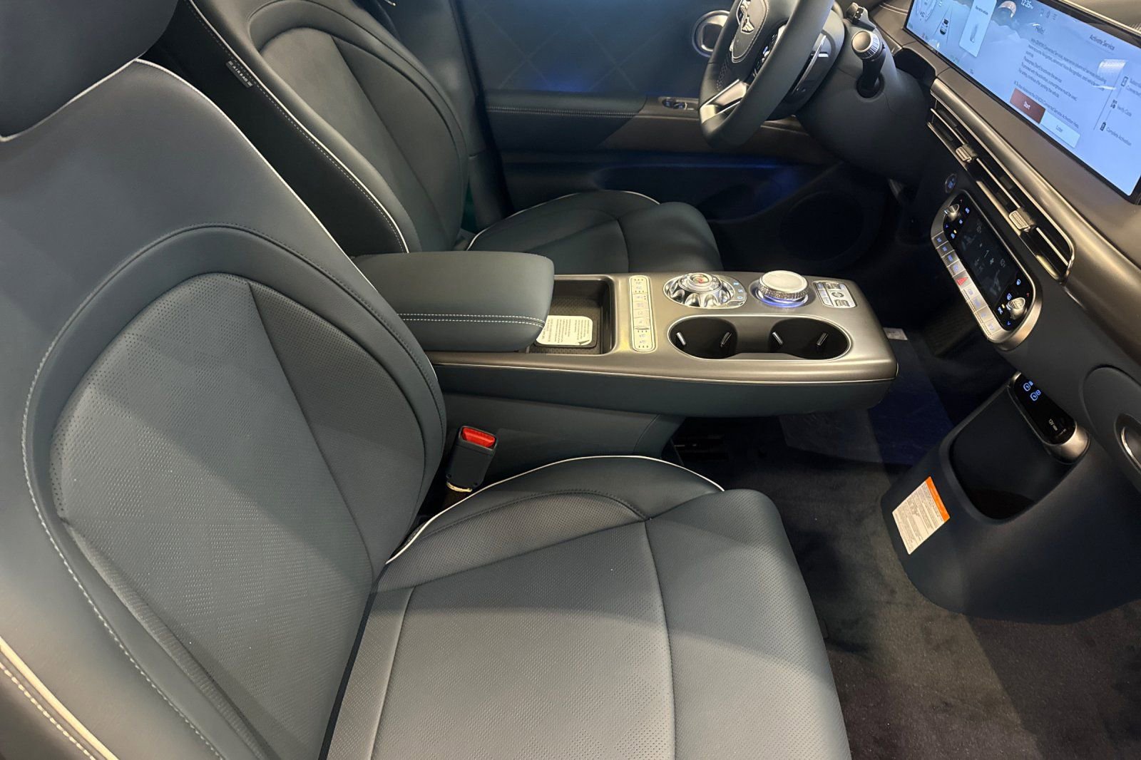 New 2026 Genesis GV60 Advance AWD/4WD image 16