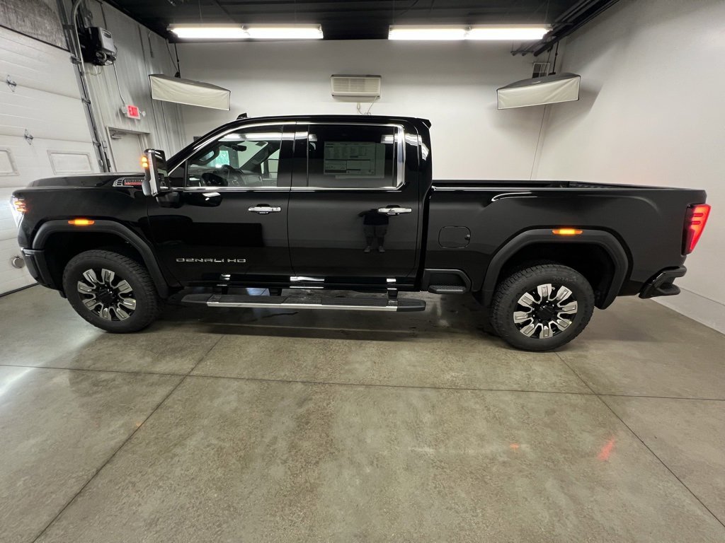 New 2026 GMC Sierra 2500 Denali w/ Technology Package image 8