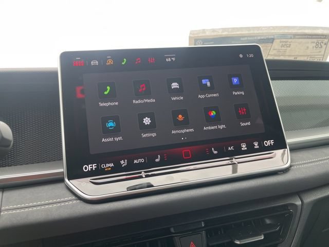 New 2026 Volkswagen Tiguan SE R-Line FWD image 17