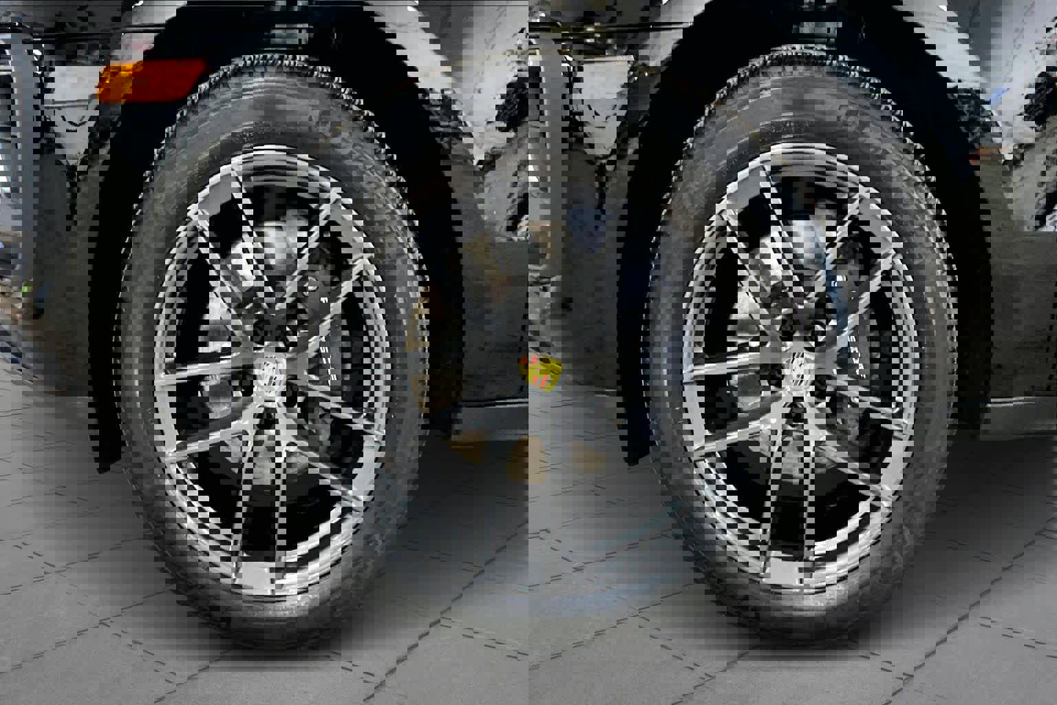 Used 2023 Porsche Macan Turbo image 10