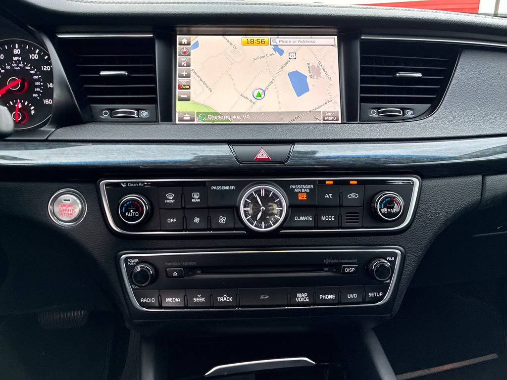 Used 2018 Kia Cadenza Limited FWD image 19