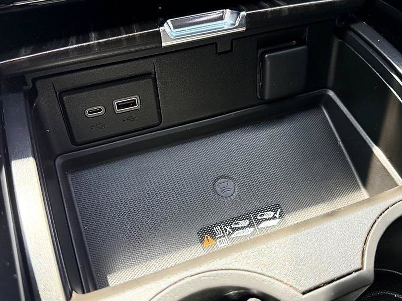 Used 2021 GMC Yukon Denali RWD image 41