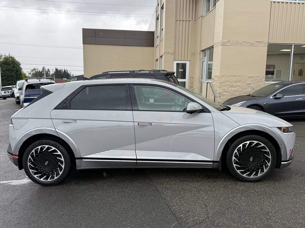 Used 2024 Hyundai Ioniq 5 Limited AWD/4WD image 2