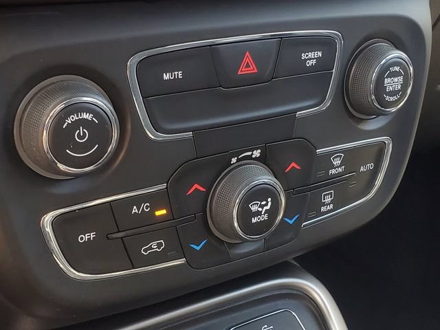 Used 2017 Jeep Compass Latitude w/ Popular Equipment Group AWD/4WD image 22