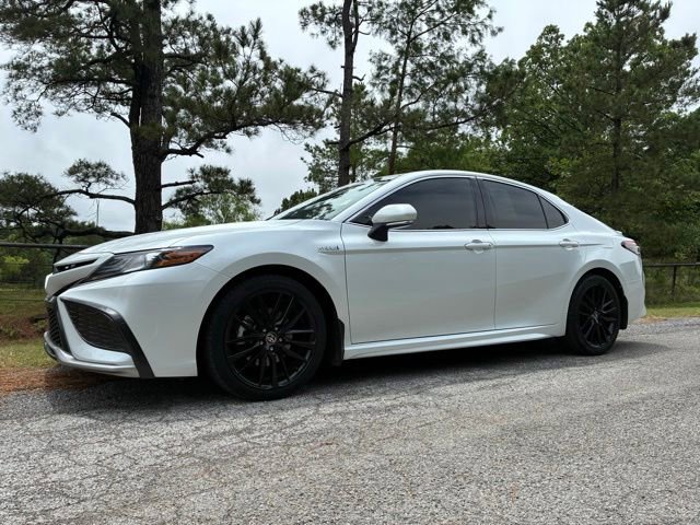 Used 2021 Toyota Camry XSE w/ Cold Weather Package FWD image 17