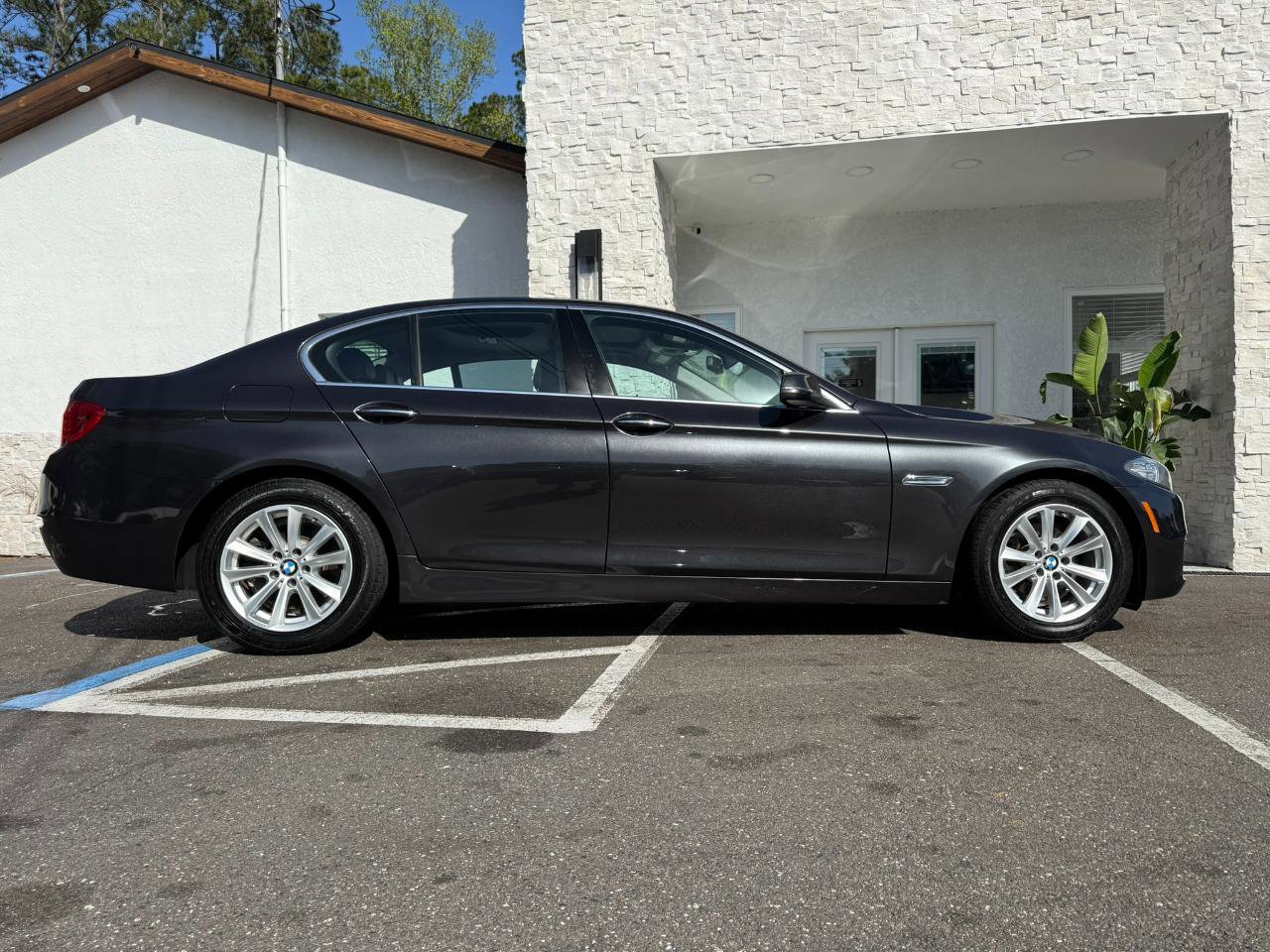 Used 2014 BMW 528i xDrive Sedan AWD/4WD image 14