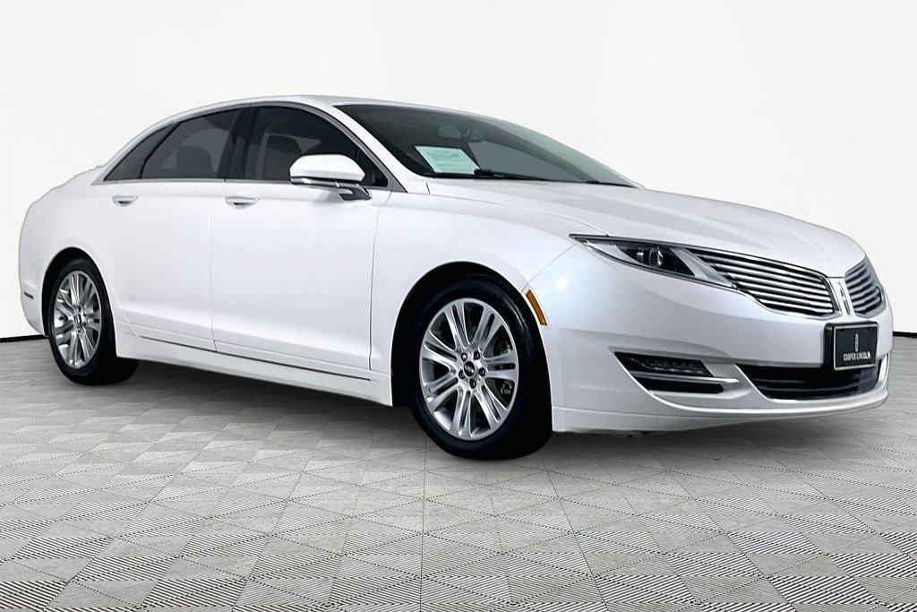 Used 2016 Lincoln MKZ w/ Equipment Group 200A Select FWD image 3