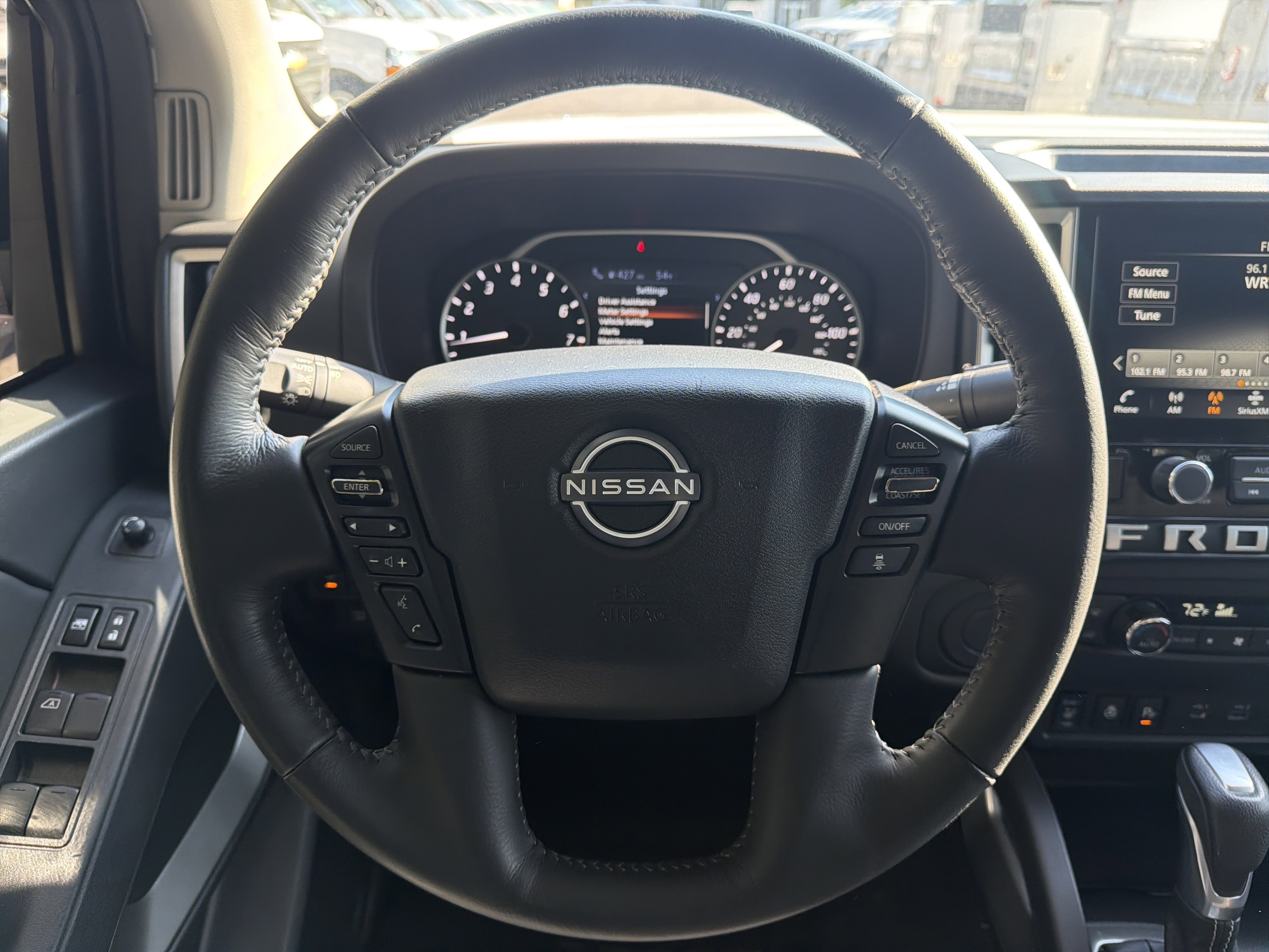 Used 2025 Nissan Frontier SV w/ SV Convenience Package RWD image 18