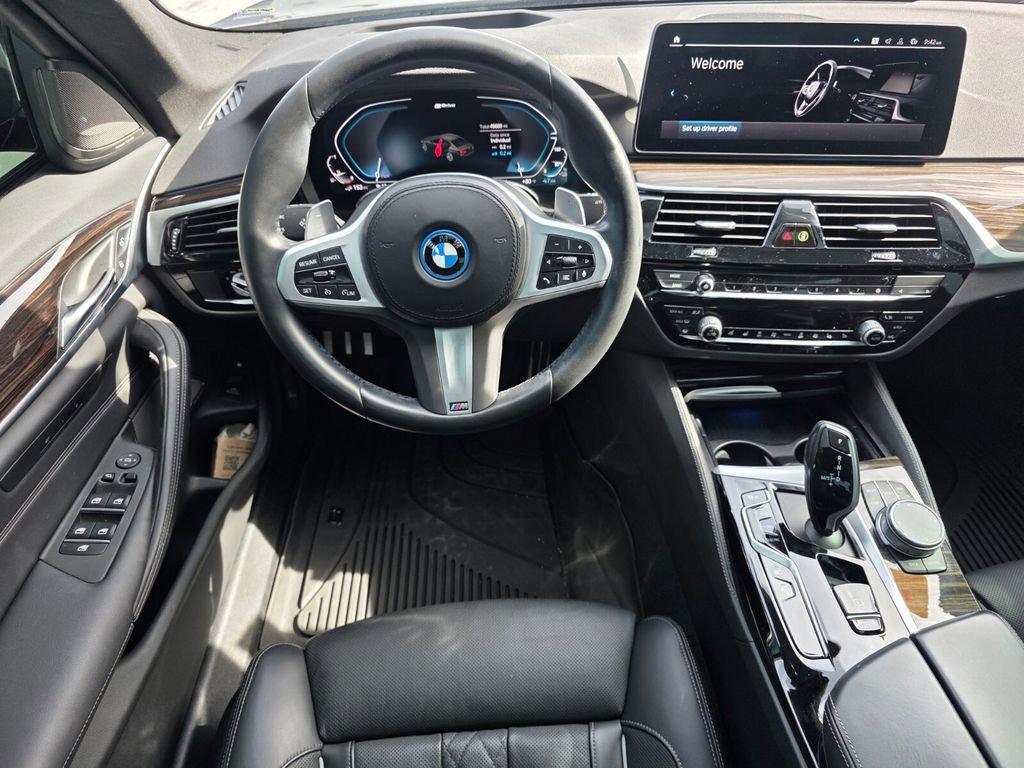 Certified 2023 BMW 530e w/ M Sport Package RWD image 13