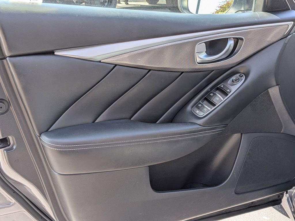 Used 2015 INFINITI Q50 image 12
